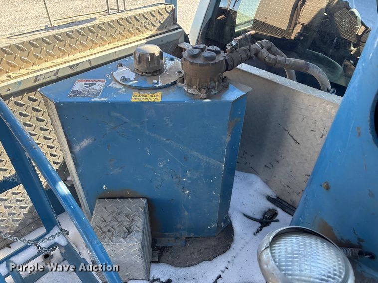 image for item FG2698 2016 RAM 5500HD bucket truck