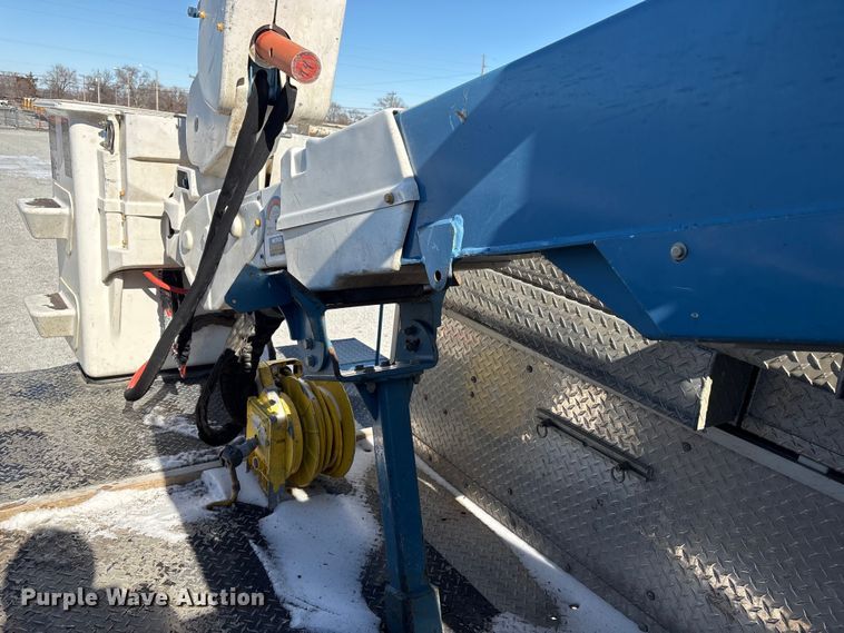 image for item FG2698 2016 RAM 5500HD bucket truck