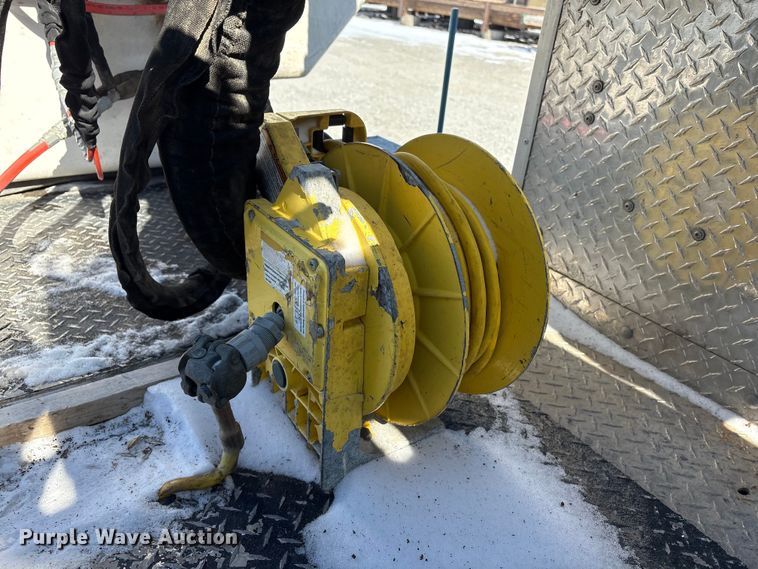 image for item FG2698 2016 RAM 5500HD bucket truck