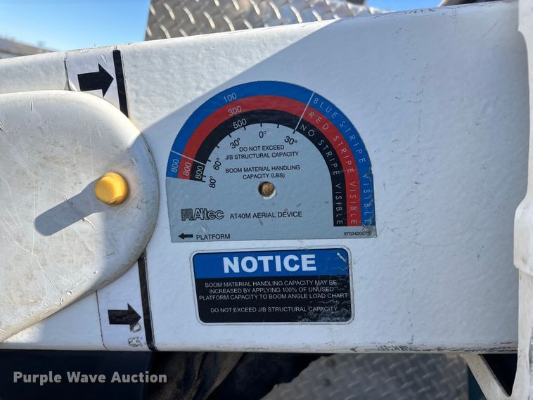 image for item FG2698 2016 RAM 5500HD bucket truck