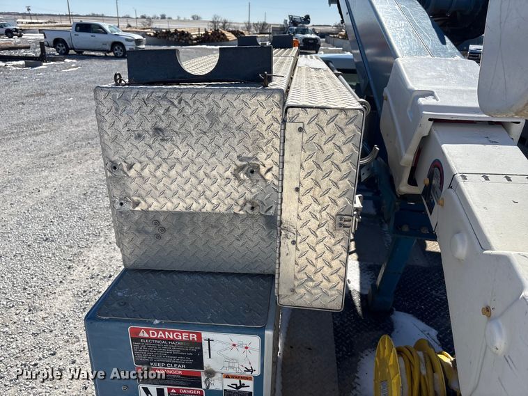 image for item FG2698 2016 RAM 5500HD bucket truck