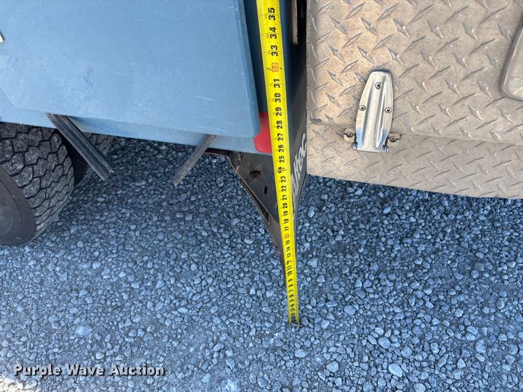 image for item FG2698 2016 RAM 5500HD bucket truck