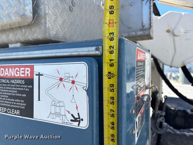 image for item FG2698 2016 RAM 5500HD bucket truck