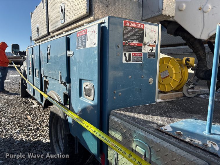 image for item FG2698 2016 RAM 5500HD bucket truck