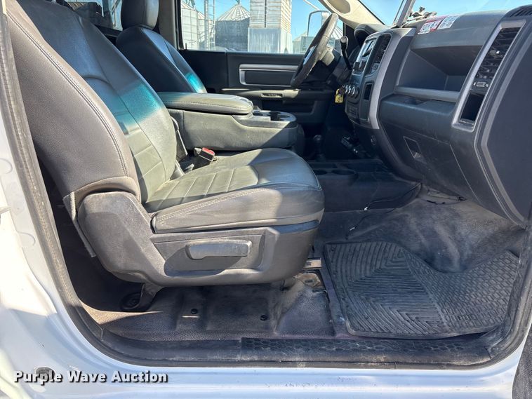 image for item FG2698 2016 RAM 5500HD bucket truck