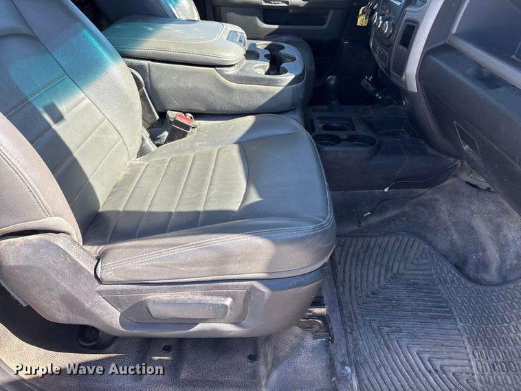 image for item FG2698 2016 RAM 5500HD bucket truck