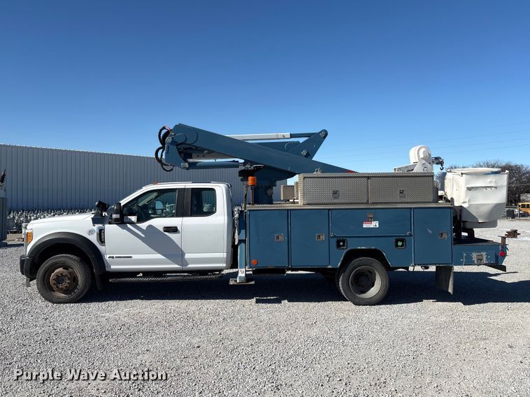 image for item FG2699 2017 Ford F550 Super Duty XL bucket truck