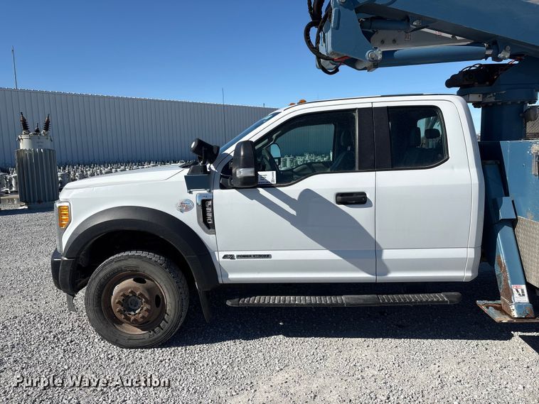image for item FG2699 2017 Ford F550 Super Duty XL bucket truck