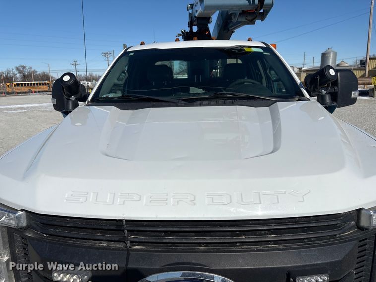 image for item FG2699 2017 Ford F550 Super Duty XL bucket truck