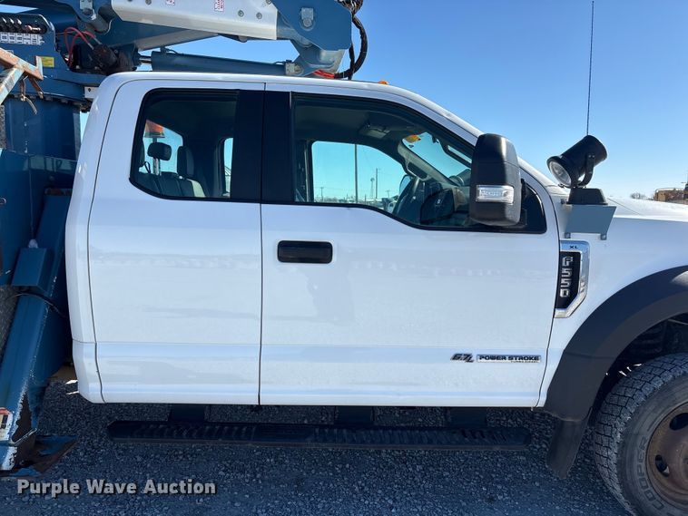 image for item FG2699 2017 Ford F550 Super Duty XL bucket truck