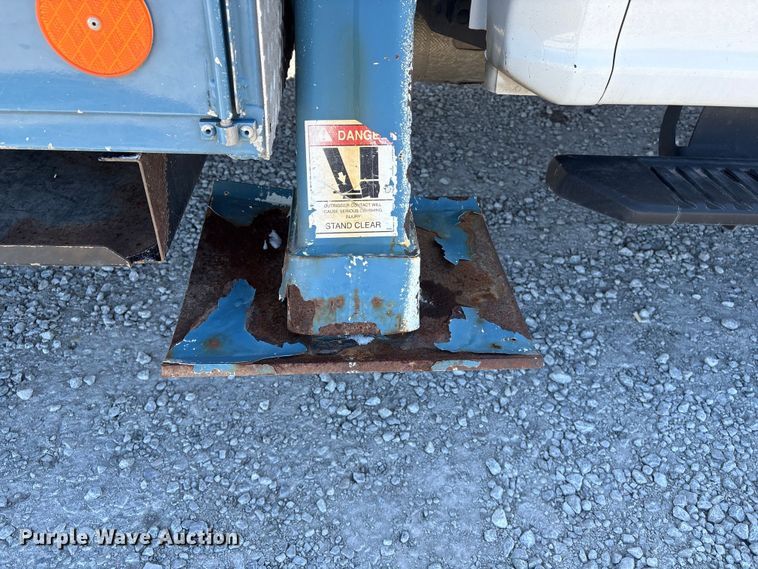 image for item FG2699 2017 Ford F550 Super Duty XL bucket truck