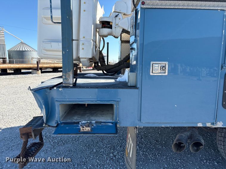 image for item FG2699 2017 Ford F550 Super Duty XL bucket truck