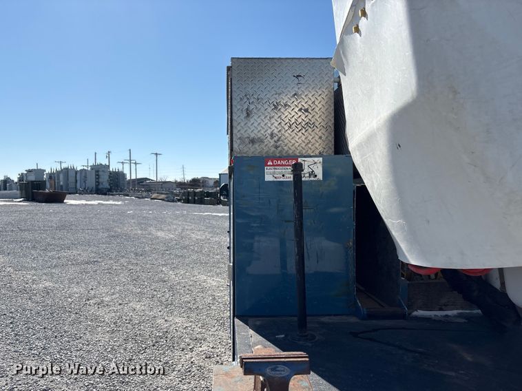 image for item FG2699 2017 Ford F550 Super Duty XL bucket truck