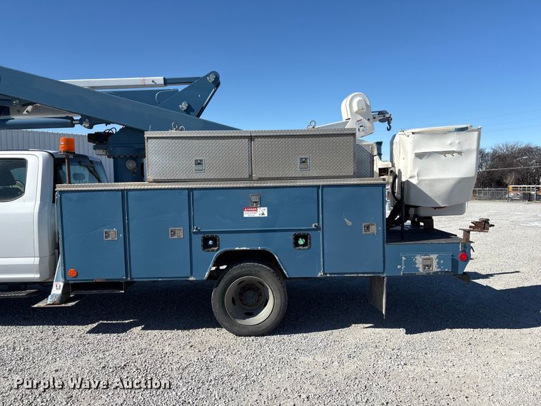 image for item FG2699 2017 Ford F550 Super Duty XL bucket truck