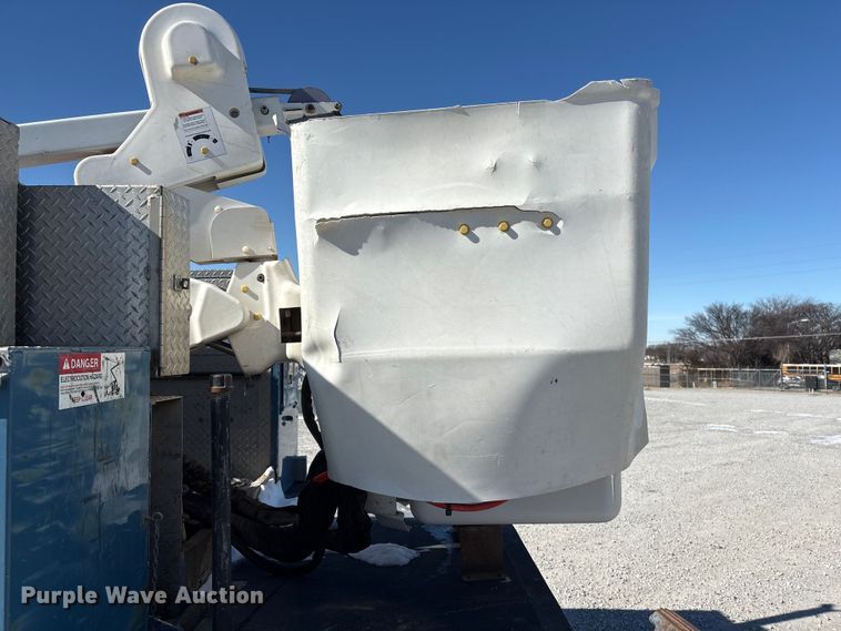 image for item FG2699 2017 Ford F550 Super Duty XL bucket truck