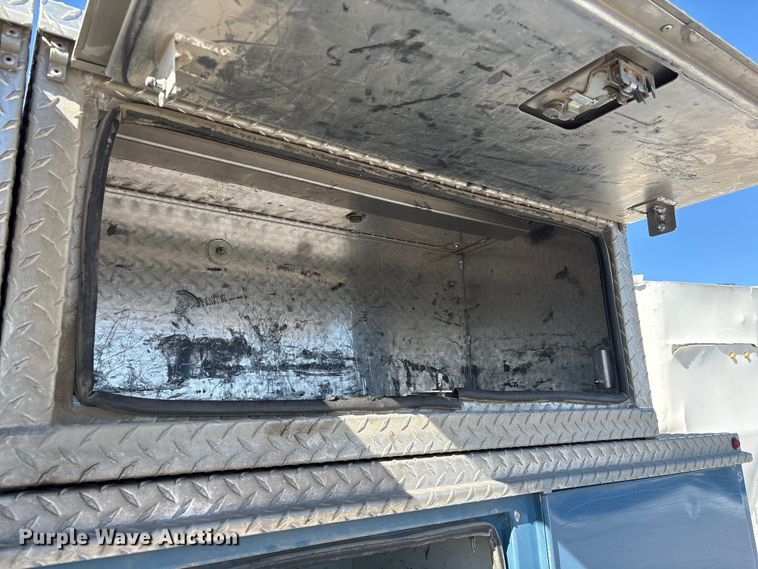 image for item FG2699 2017 Ford F550 Super Duty XL bucket truck