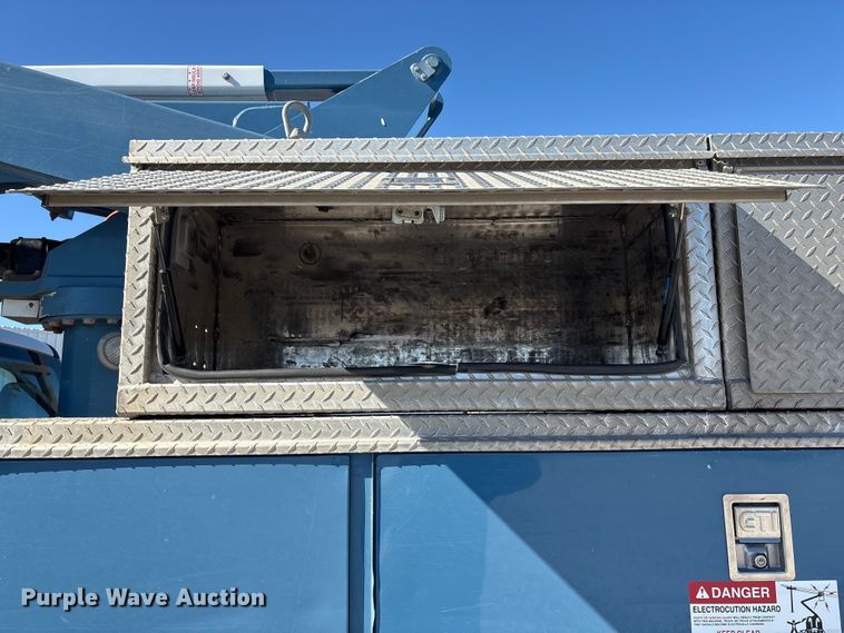 image for item FG2699 2017 Ford F550 Super Duty XL bucket truck