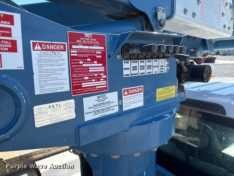 image for item FG2699 2017 Ford F550 Super Duty XL bucket truck