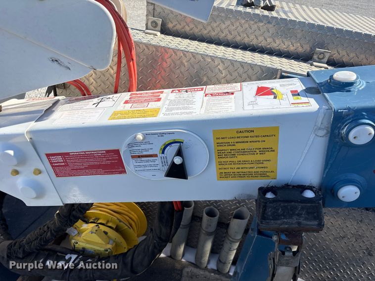 image for item FG2699 2017 Ford F550 Super Duty XL bucket truck