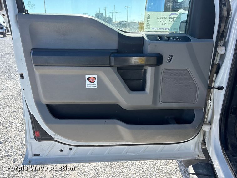 image for item FG2699 2017 Ford F550 Super Duty XL bucket truck