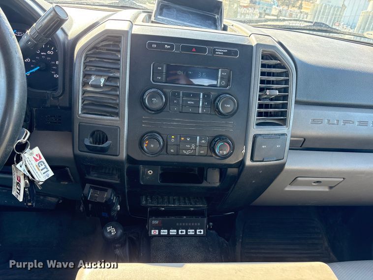 image for item FG2699 2017 Ford F550 Super Duty XL bucket truck