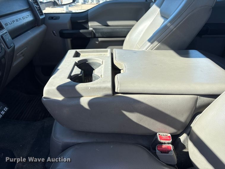 image for item FG2699 2017 Ford F550 Super Duty XL bucket truck