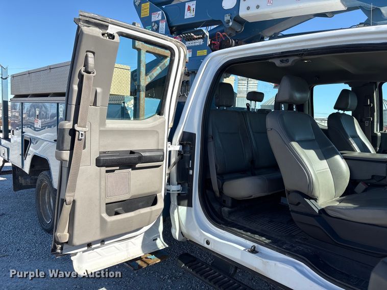 image for item FG2699 2017 Ford F550 Super Duty XL bucket truck