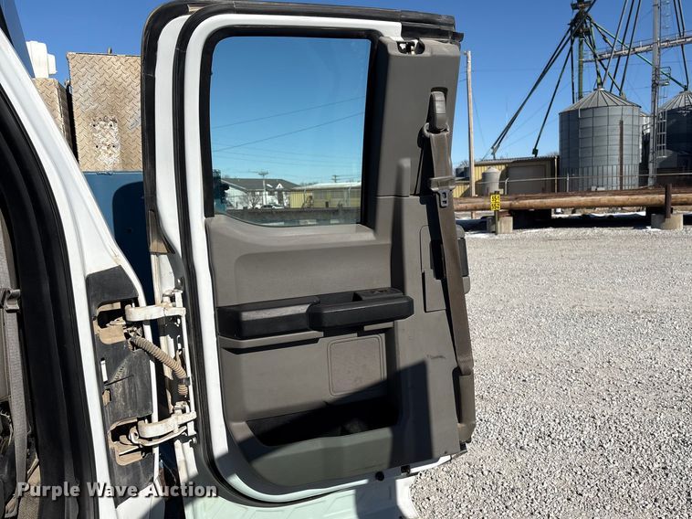 image for item FG2699 2017 Ford F550 Super Duty XL bucket truck