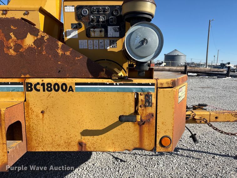 image for item FG2700 1999 Vermeer BC1800A wood chipper