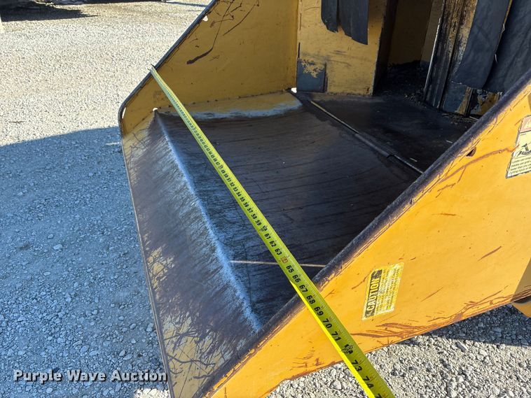 image for item FG2700 1999 Vermeer BC1800A wood chipper