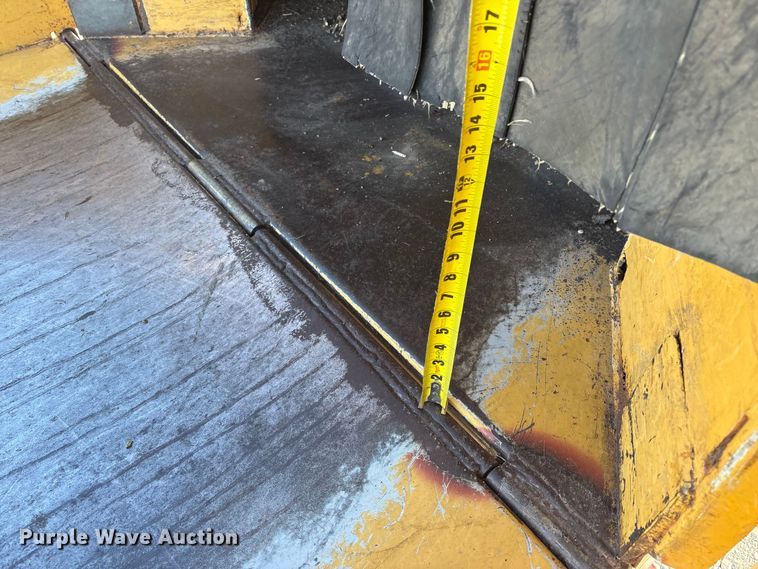 image for item FG2700 1999 Vermeer BC1800A wood chipper