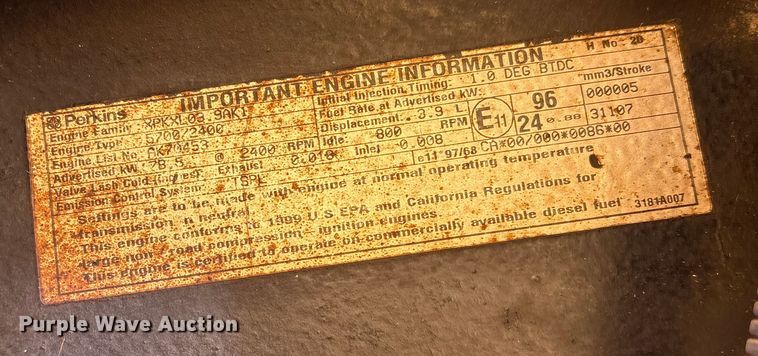 image for item FG2700 1999 Vermeer BC1800A wood chipper