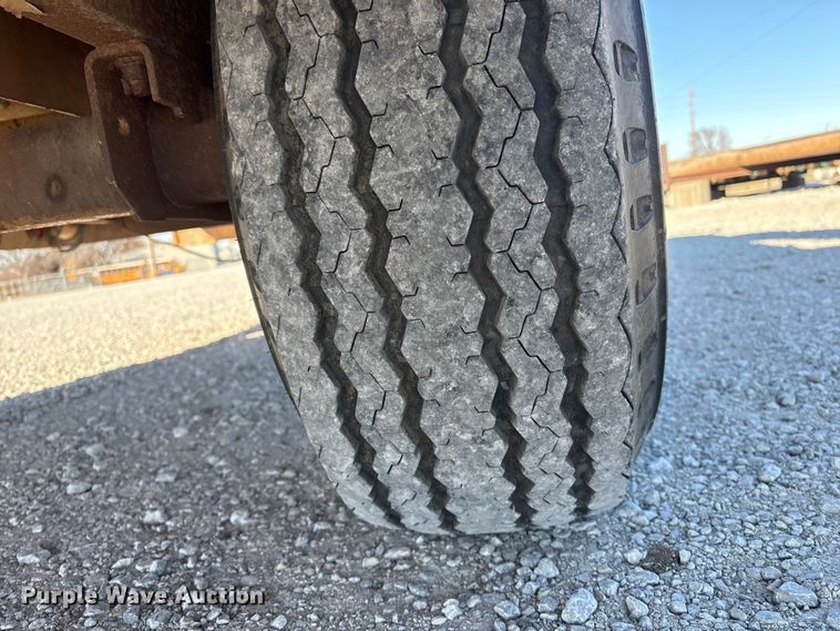 image for item FG2700 1999 Vermeer BC1800A wood chipper