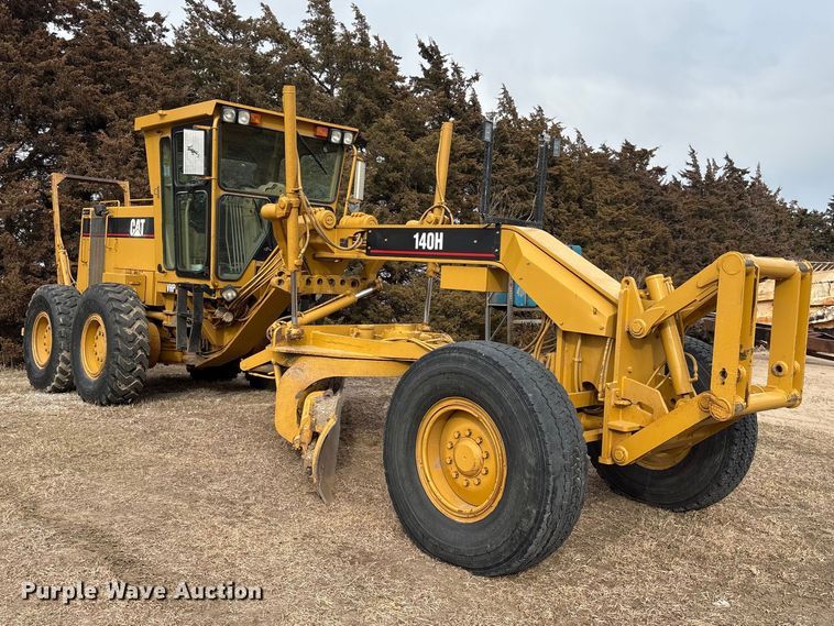 image for item FG2707 2000 Caterpillar 140H motor grader