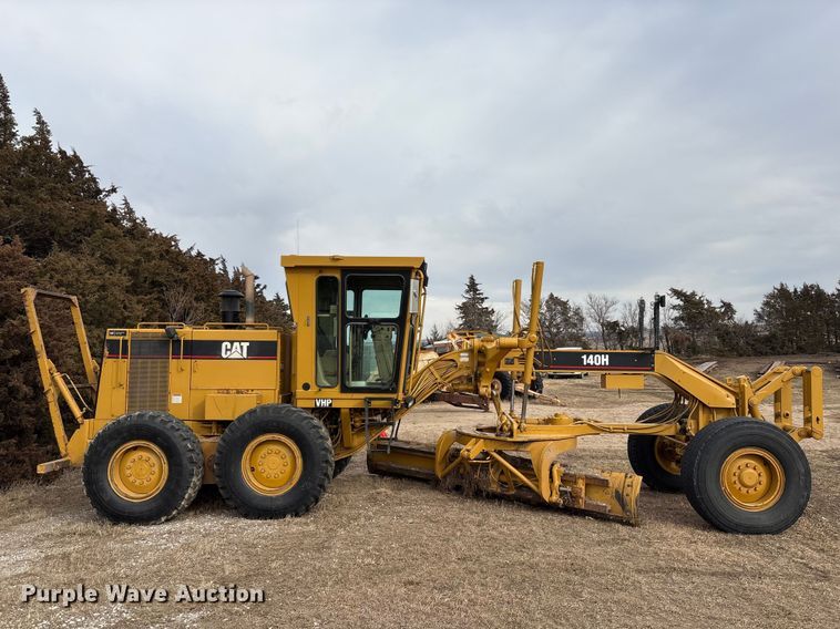 image for item FG2707 2000 Caterpillar 140H motor grader