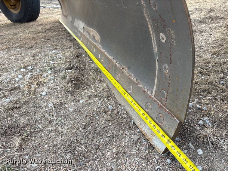 image for item FG2707 2000 Caterpillar 140H motor grader