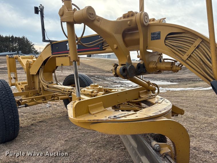 image for item FG2707 2000 Caterpillar 140H motor grader
