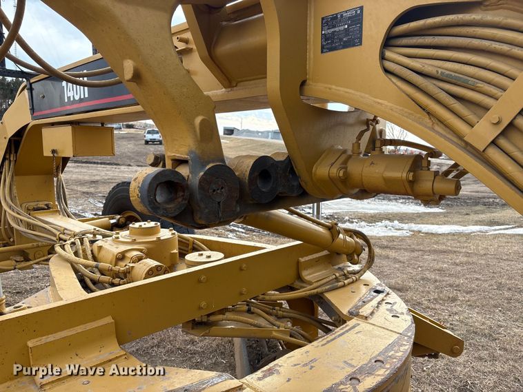 image for item FG2707 2000 Caterpillar 140H motor grader