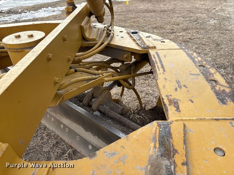 image for item FG2707 2000 Caterpillar 140H motor grader