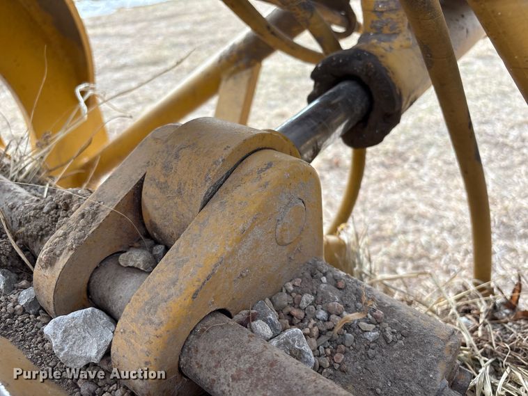 image for item FG2707 2000 Caterpillar 140H motor grader