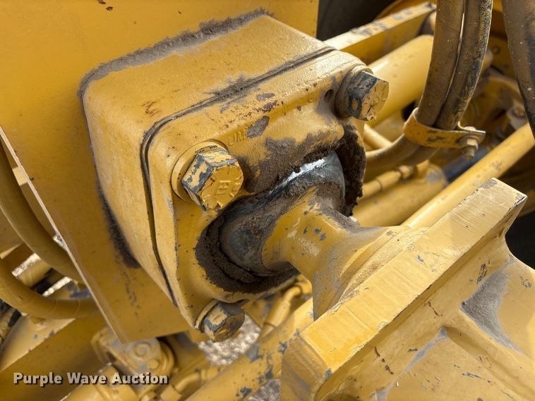 image for item FG2707 2000 Caterpillar 140H motor grader