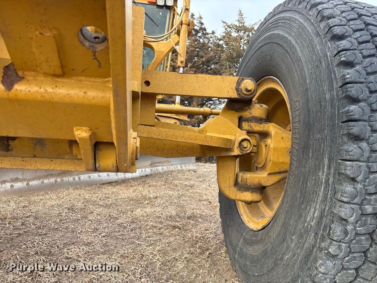 image for item FG2707 2000 Caterpillar 140H motor grader