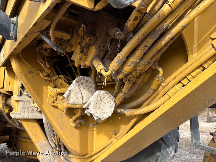 image for item FG2707 2000 Caterpillar 140H motor grader