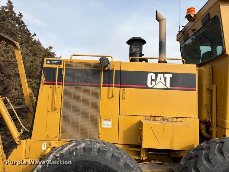 image for item FG2707 2000 Caterpillar 140H motor grader