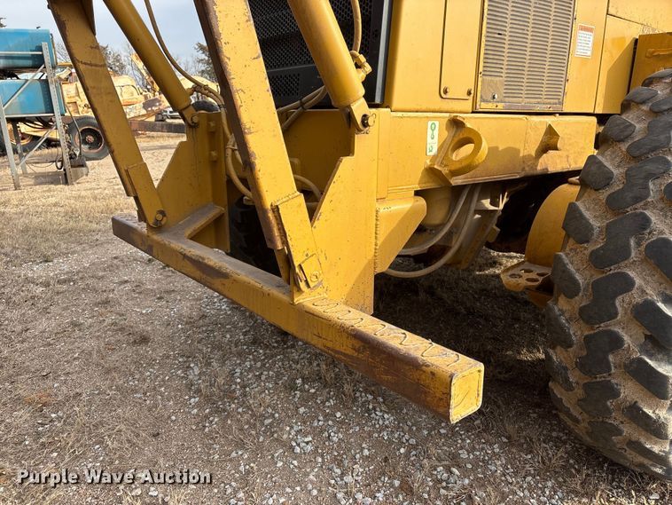 image for item FG2707 2000 Caterpillar 140H motor grader