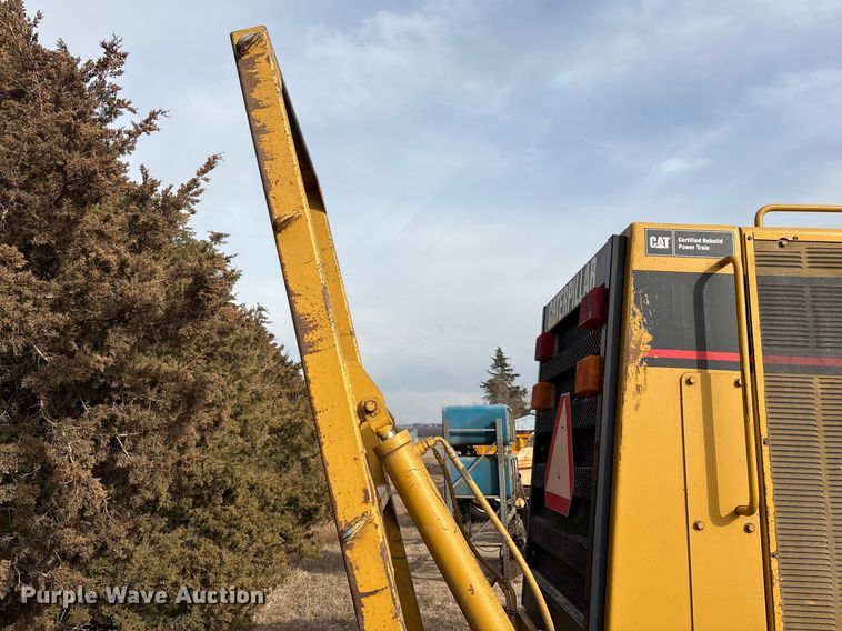 image for item FG2707 2000 Caterpillar 140H motor grader