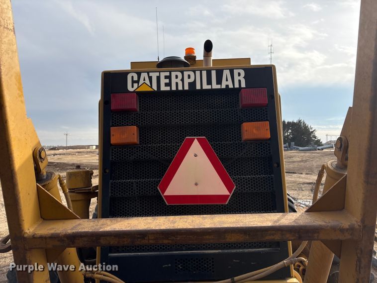 image for item FG2707 2000 Caterpillar 140H motor grader