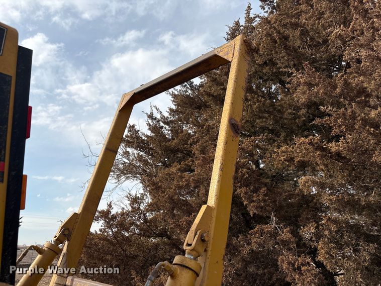 image for item FG2707 2000 Caterpillar 140H motor grader