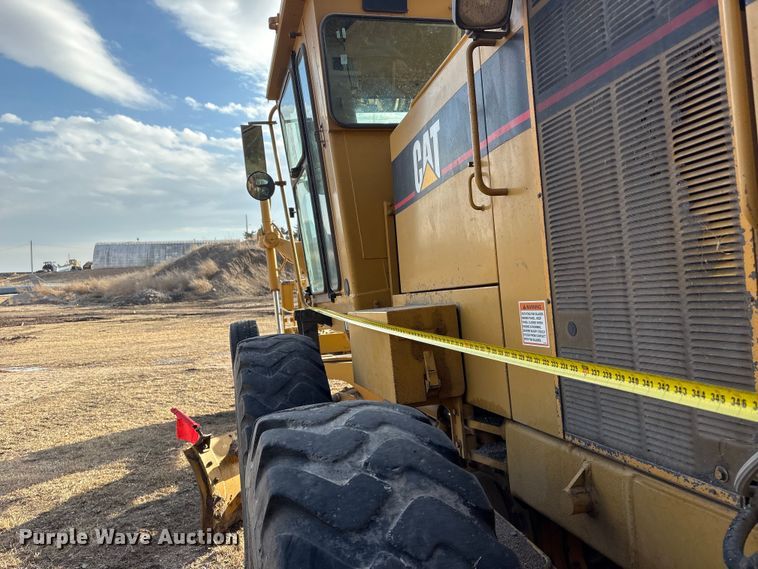 image for item FG2707 2000 Caterpillar 140H motor grader