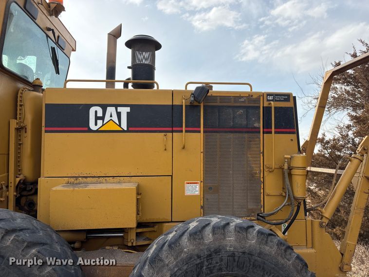 image for item FG2707 2000 Caterpillar 140H motor grader